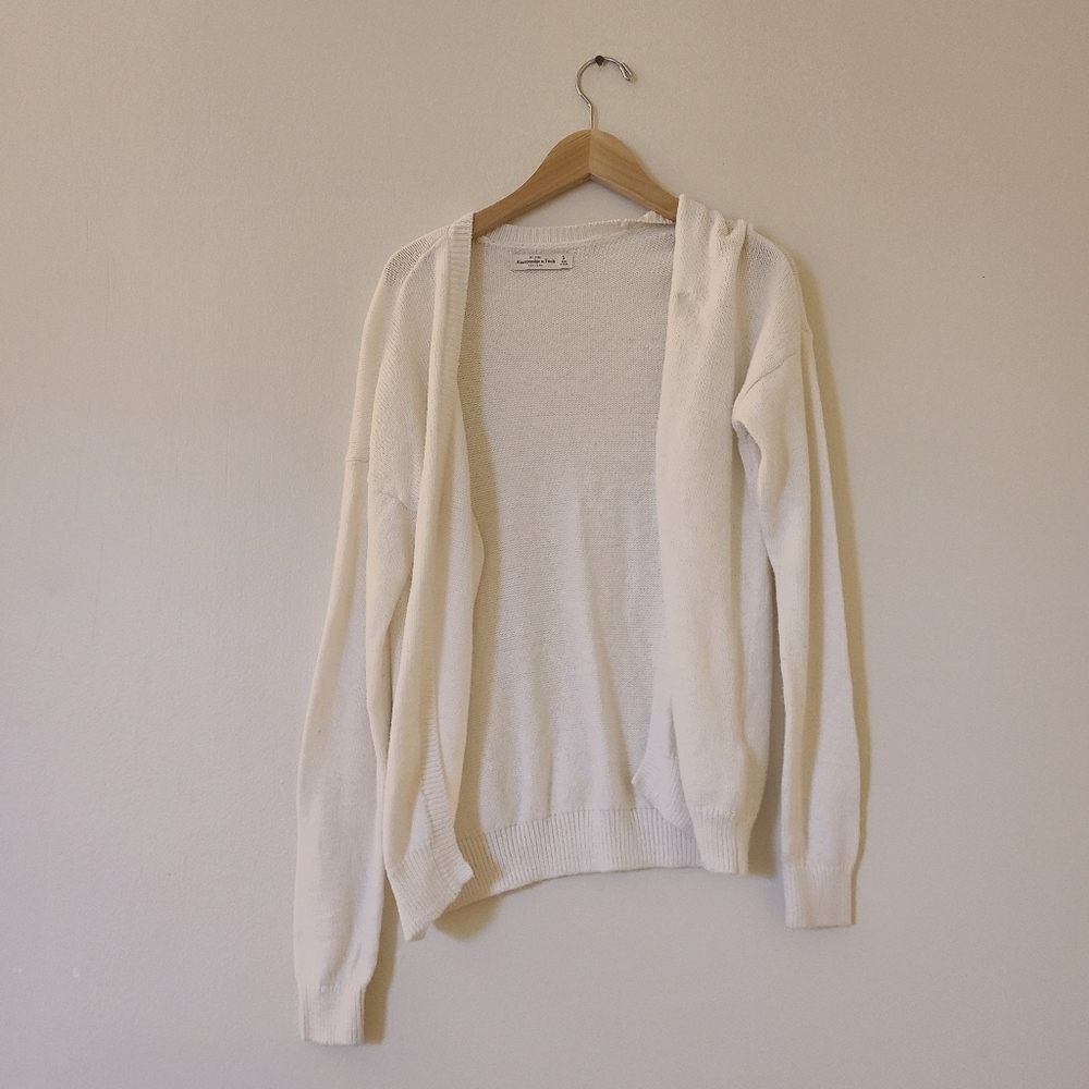 Abercrombie and Fitch White Knit Cardigan